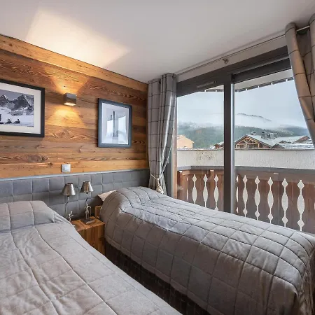 Familial Skis Aux Pieds Avec Wifi A * Courchevel